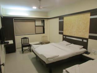 Sahar International Hotel Mumbai Exterior photo
